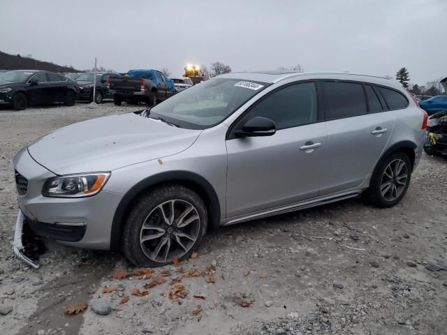 2018 Volvo V60 Cross Country Premier