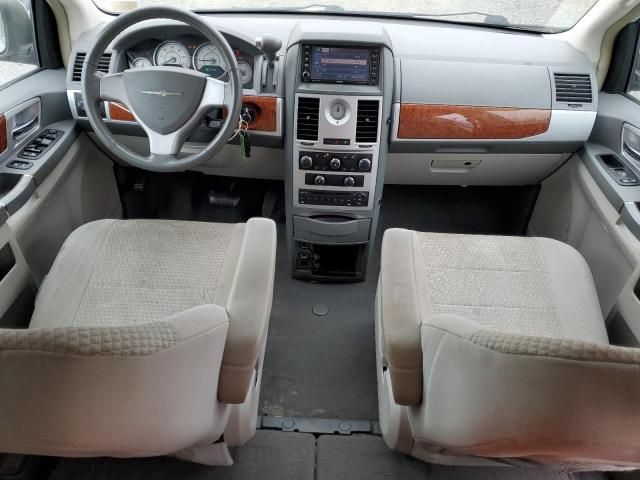 2009 Chrysler Town & Country Touring