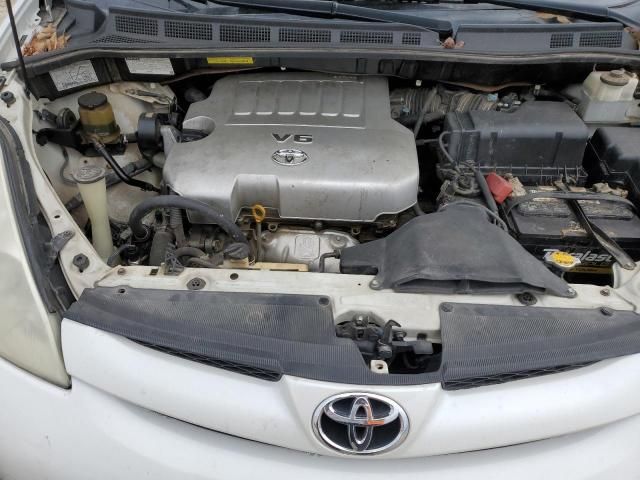 2010 Toyota Sienna XLE