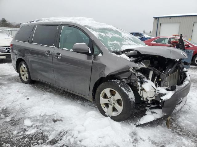 2017 Toyota Sienna LE