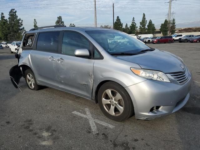 2015 Toyota Sienna LE