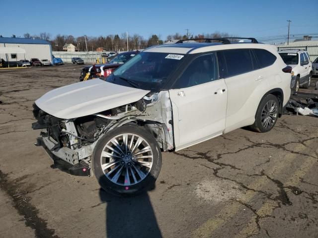 2020 Toyota Highlander Hybrid Platinum