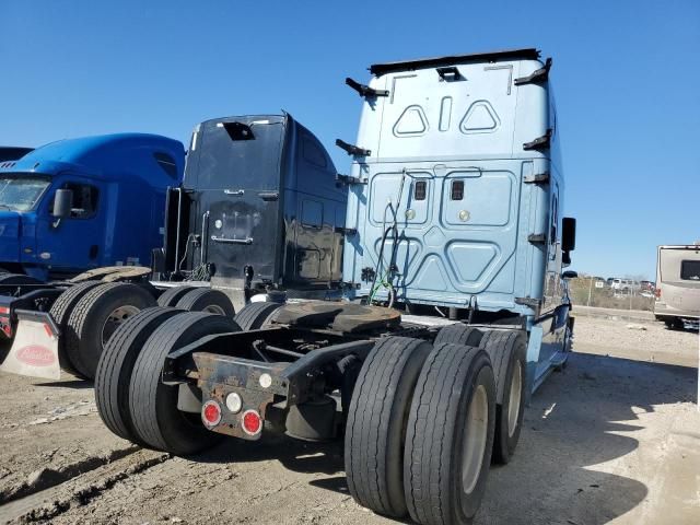 2015 Freightliner Cascadia 125