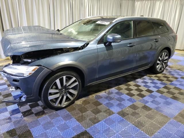 2022 Volvo V90 Cross Country B6 Inscription