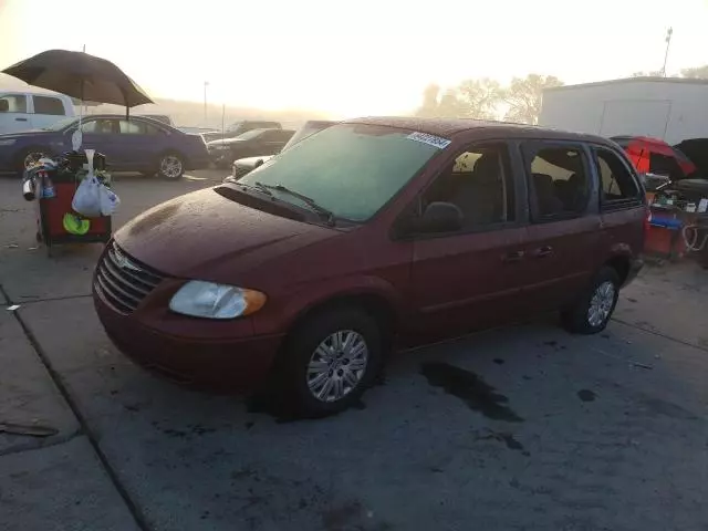 2007 Chrysler Town & Country LX