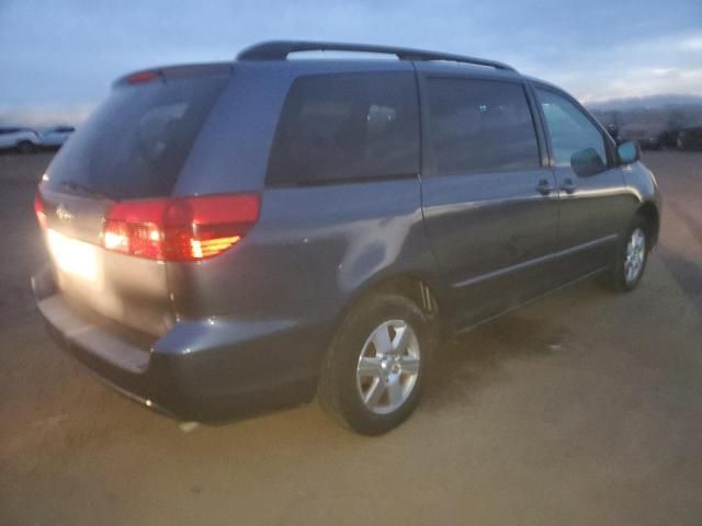 2005 Toyota Sienna CE