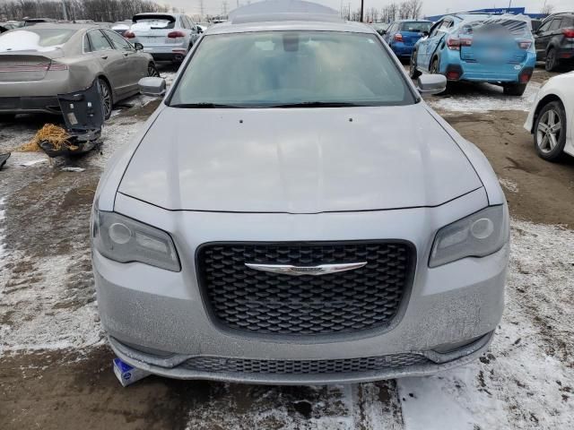 2018 Chrysler 300 S