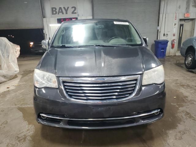 2011 Chrysler Town & Country Touring L