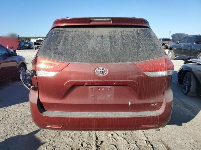 2011 Toyota Sienna XLE