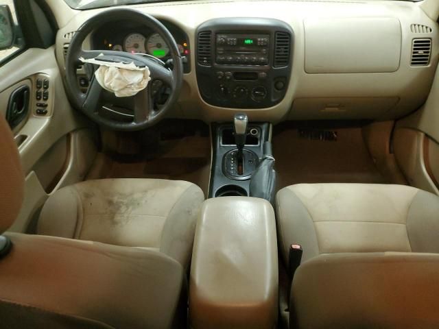 2005 Ford Escape XLS