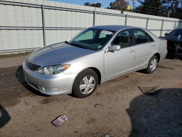 2005 Toyota Camry LE