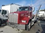 2010 Kenworth Construction T800