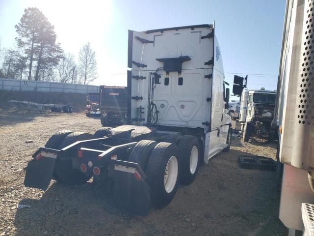 2015 Freightliner Cascadia 125