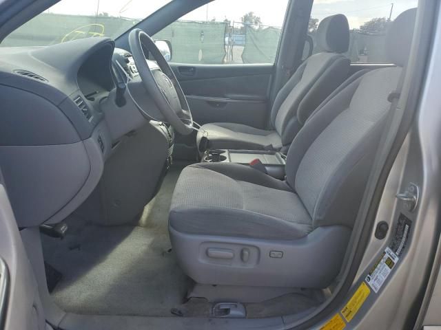 2007 Toyota Sienna LE