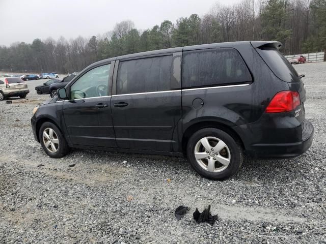 2010 Volkswagen Routan SE