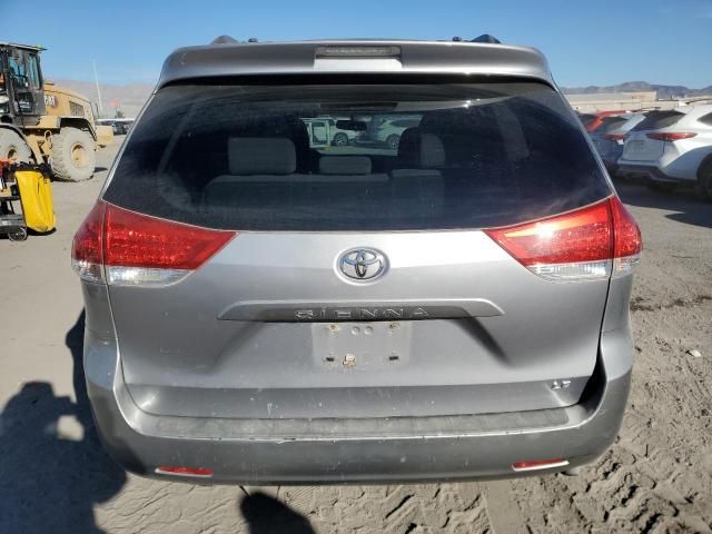 2011 Toyota Sienna LE