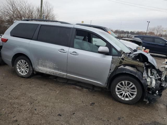 2015 Toyota Sienna XLE