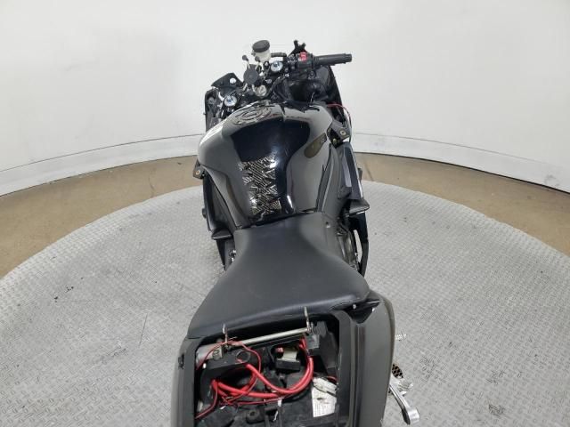 2006 Yamaha YZFR6 L