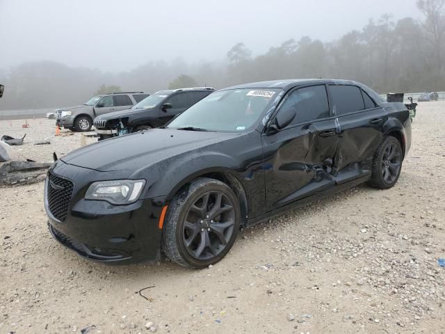 2020 Chrysler 300 Touring