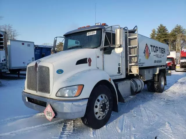 2009 Kenworth Construction T370