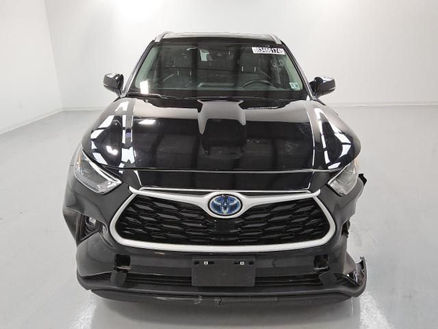 2023 Toyota Highlander Hybrid XLE