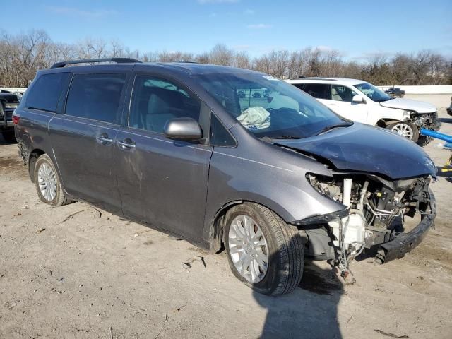 2017 Toyota Sienna XLE