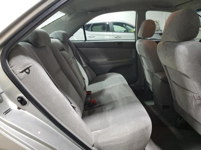 2004 Toyota Camry LE