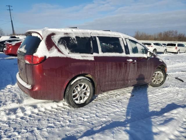 2021 Chrysler Voyager LXI