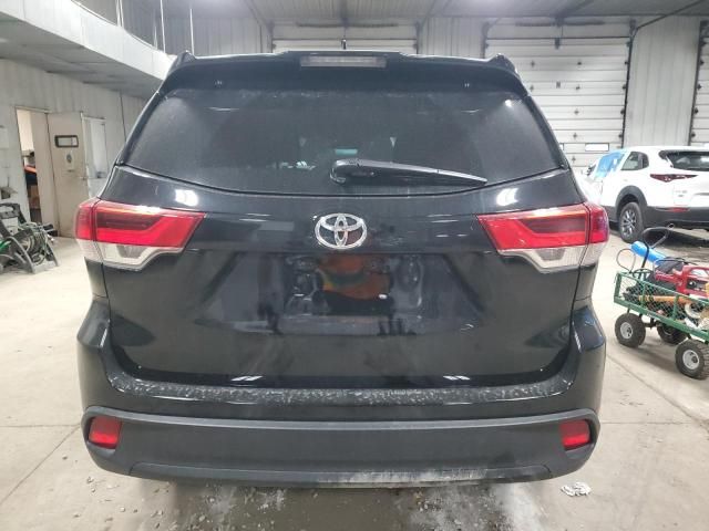 2019 Toyota Highlander SE