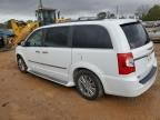 2016 Chrysler Town & Country Touring L