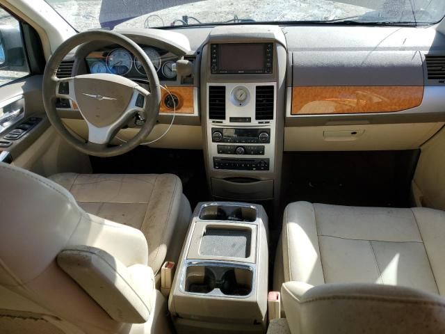 2010 Chrysler Town & Country Limited