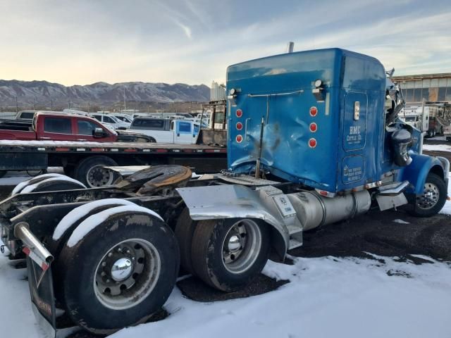 2000 Kenworth Construction W900