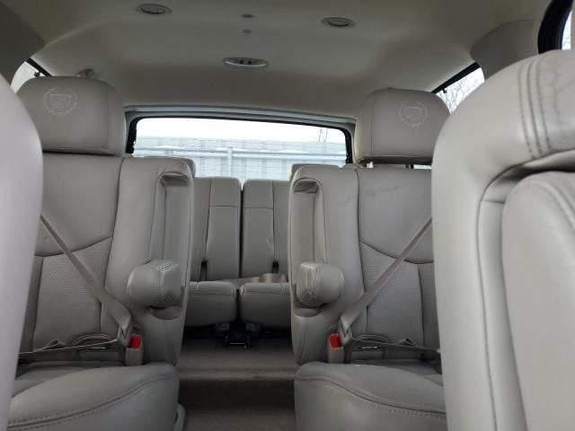 2004 Cadillac Escalade Luxury