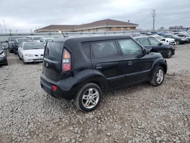 2010 KIA Soul +