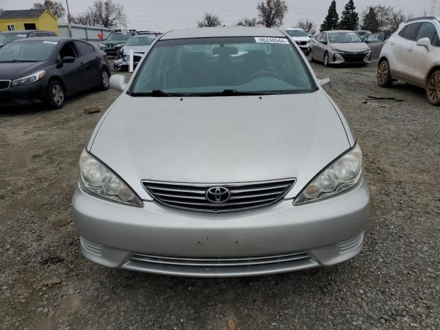 2005 Toyota Camry LE