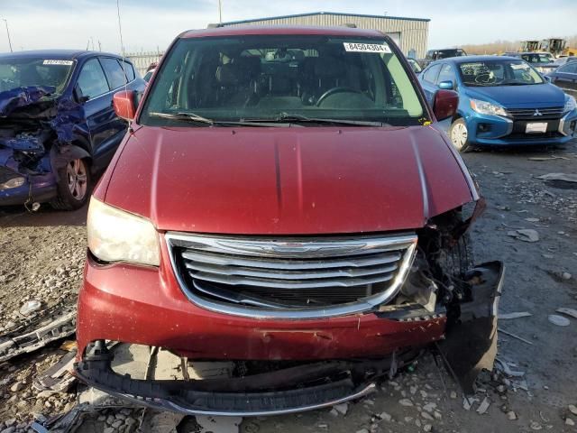 2013 Chrysler Town & Country Touring