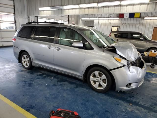 2014 Toyota Sienna LE