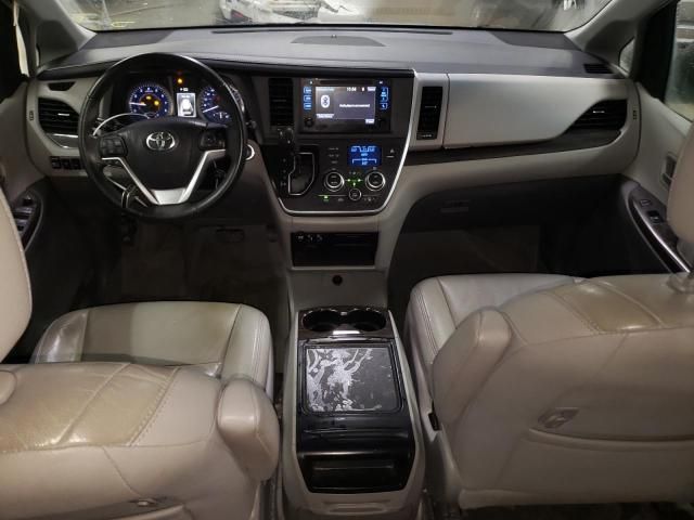 2015 Toyota Sienna XLE