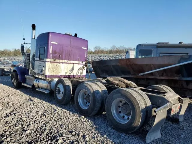 2015 Kenworth Construction W900