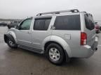 2005 Nissan Pathfinder LE