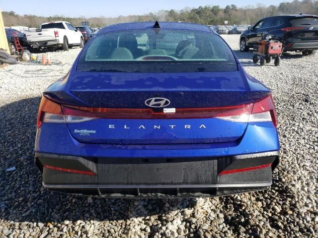 2024 Hyundai Elantra SE