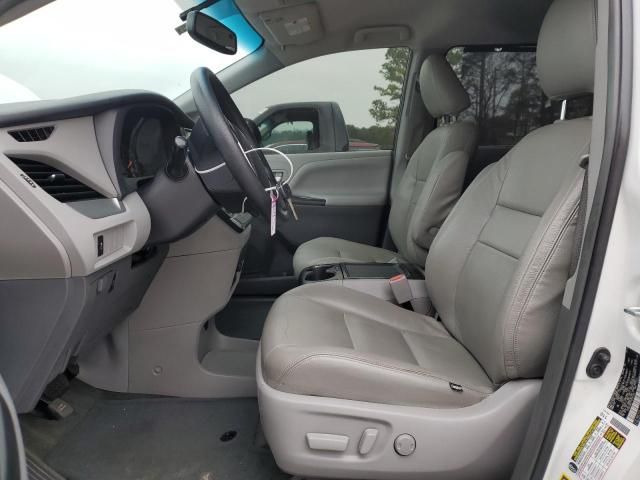 2017 Toyota Sienna LE