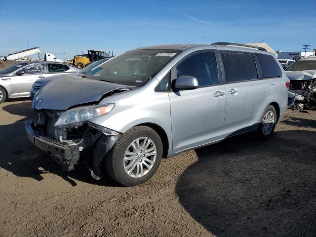 2015 Toyota Sienna XLE