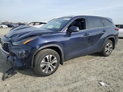 Salvage cars for sale at auction: 2022 Toyota Highlander XLE