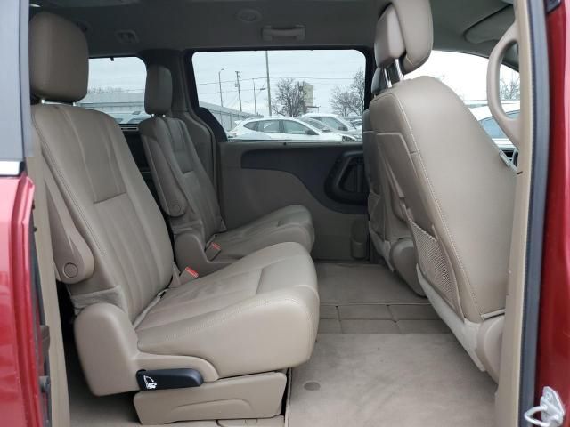 2015 Chrysler Town & Country Touring L