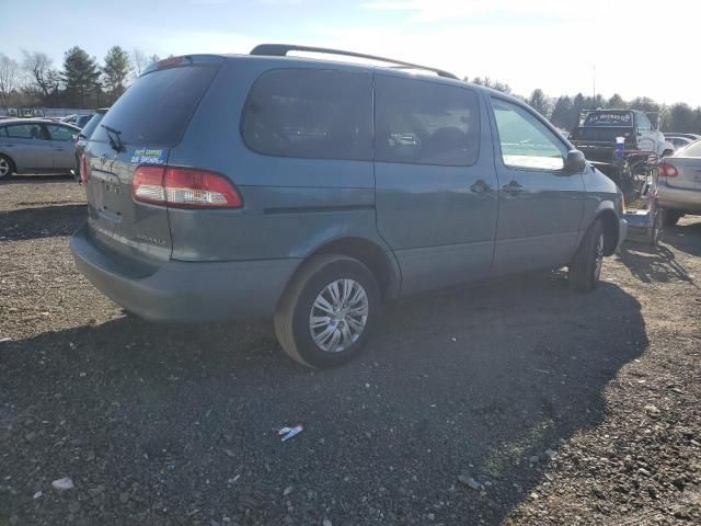 2002 Toyota Sienna LE