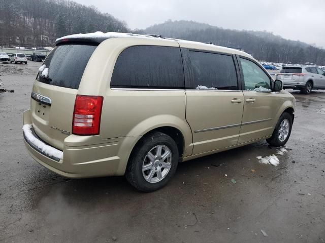 2010 Chrysler Town & Country Touring