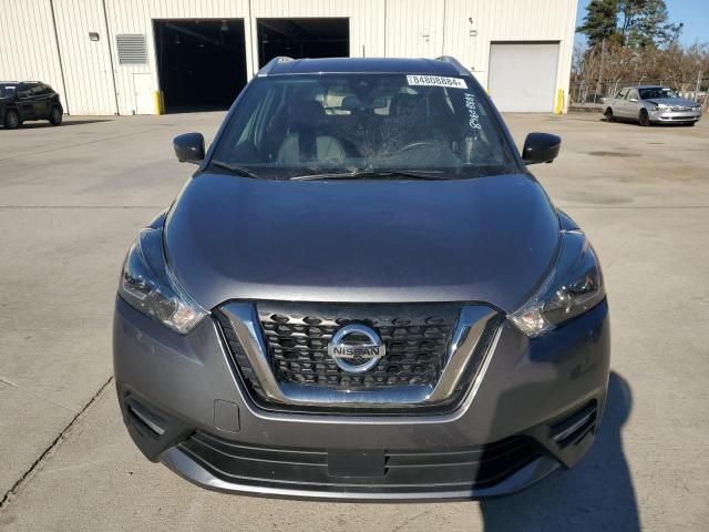 2020 Nissan Kicks SR