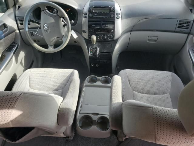 2007 Toyota Sienna CE