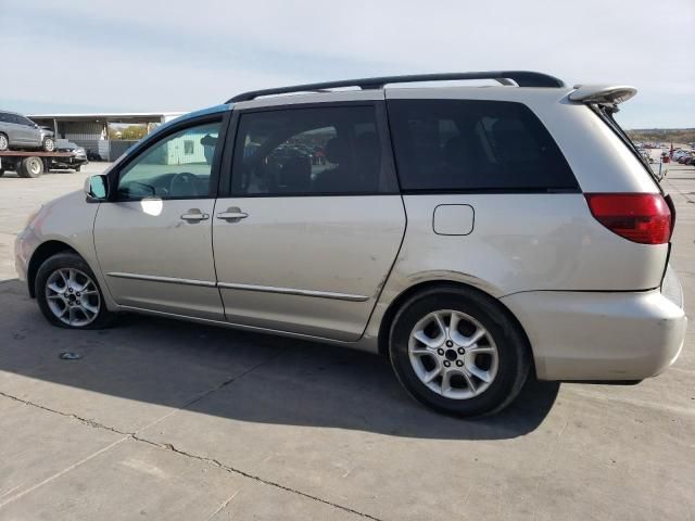 2004 Toyota Sienna XLE